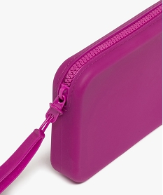 trousse a maquillage zippee en silicone avec dragonne rose standardF002401_3